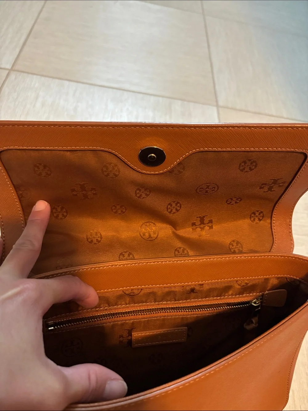 Tory Burch Tan saffiano  Flap Crossbody with Gold Logo